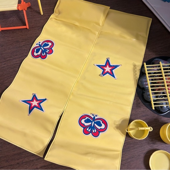 Vintage 1971 Barbie Campout Tent COMPLETE Accessories Table Stools NO BOX - Picture 3 of 16